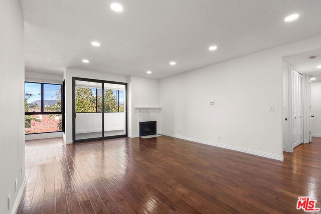 4477 Wilshire Boulevard 312, Los Angeles, CA 90010