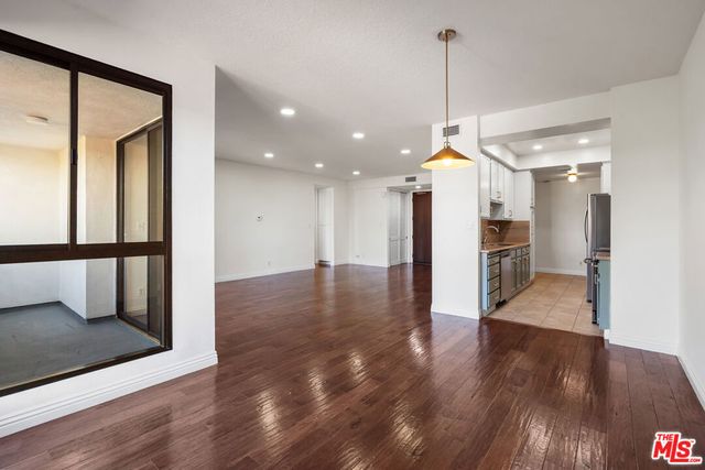 4477 Wilshire Boulevard 312, Los Angeles, CA 90010