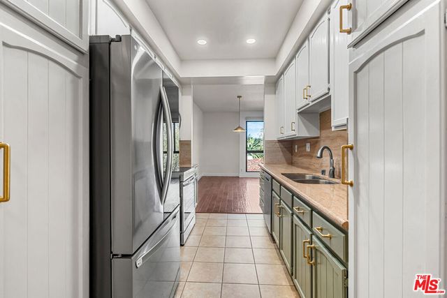 4477 Wilshire Boulevard 312, Los Angeles, CA 90010