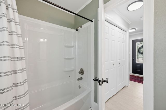 208 Avalon Lane, Greenville, NC 27858