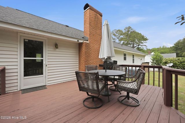 208 Avalon Lane, Greenville, NC 27858