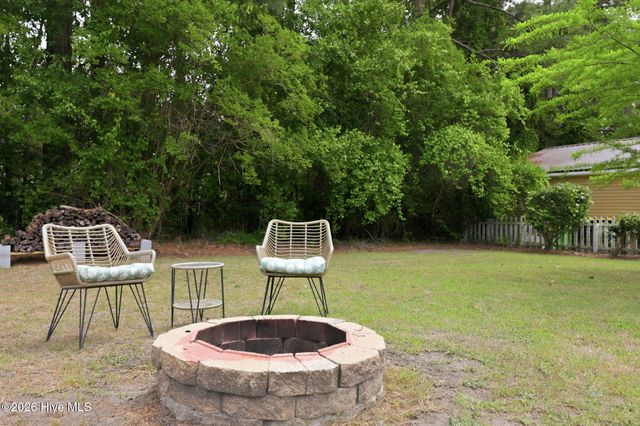 208 Avalon Lane, Greenville, NC 27858