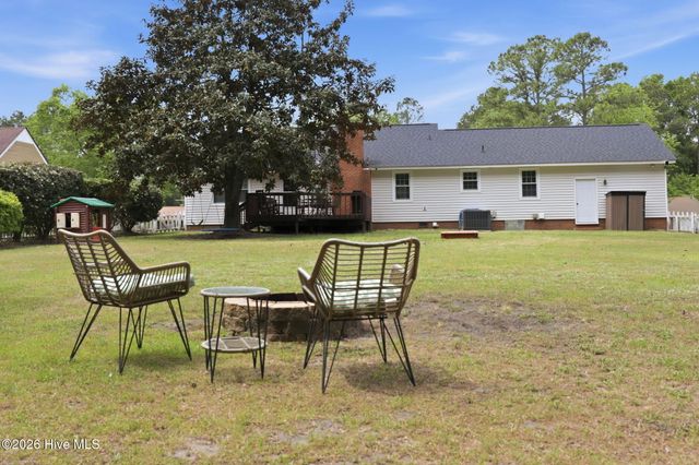 208 Avalon Lane, Greenville, NC 27858