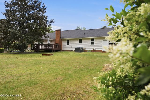 208 Avalon Lane, Greenville, NC 27858