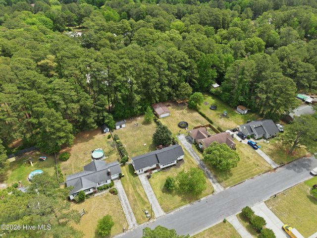 208 Avalon Lane, Greenville, NC 27858