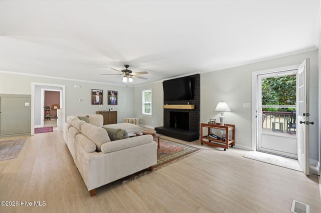 208 Avalon Lane, Greenville, NC 27858