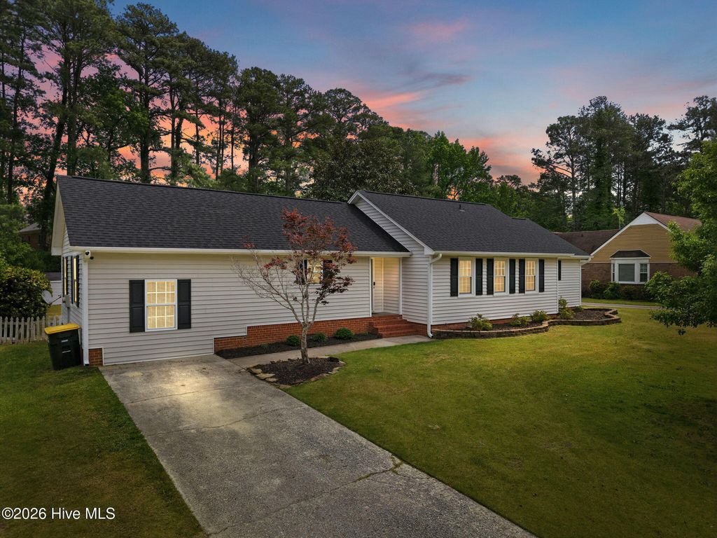 208 Avalon Lane, Greenville, NC 27858