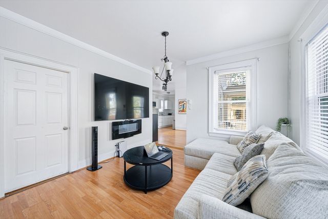 91 Farnham St, Lawrence, MA 01843