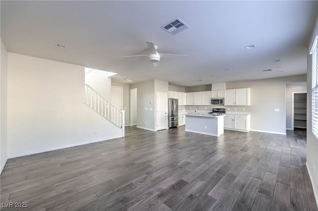 10260 Bark Pine Court, Las Vegas, NV 89166