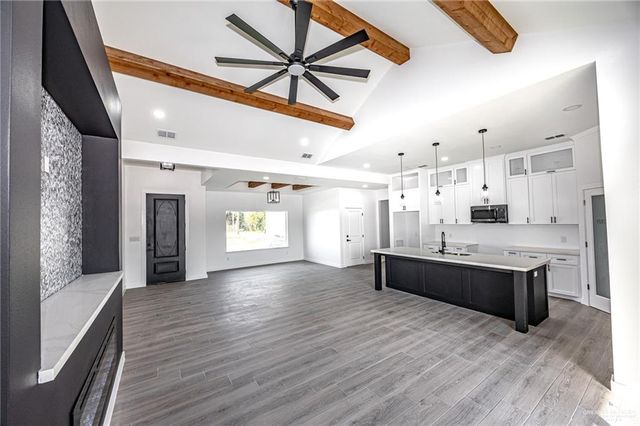 5569 Mile 9 N Road, Mercedes, TX 78570