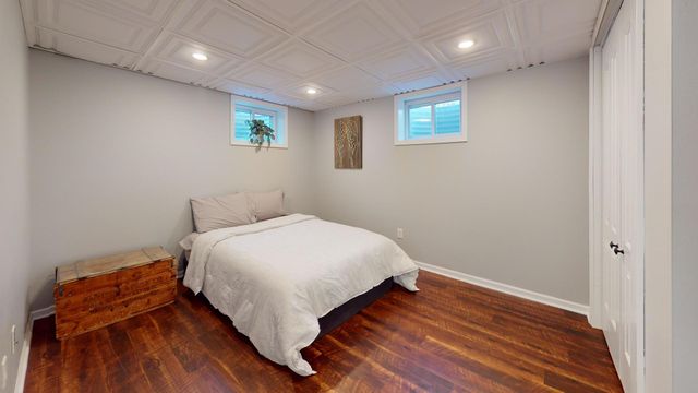 507 S I Oka Avenue, Mount Prospect, IL 60056