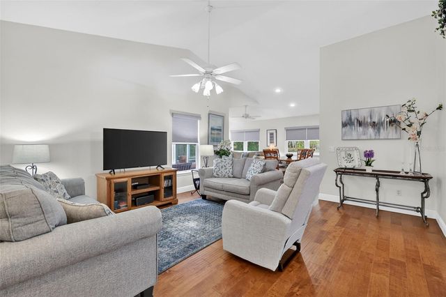 1863 COUNTRY CLUB BOULEVARD, Mount Dora, FL 32757