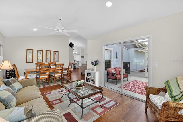 1863 COUNTRY CLUB BOULEVARD, Mount Dora, FL 32757