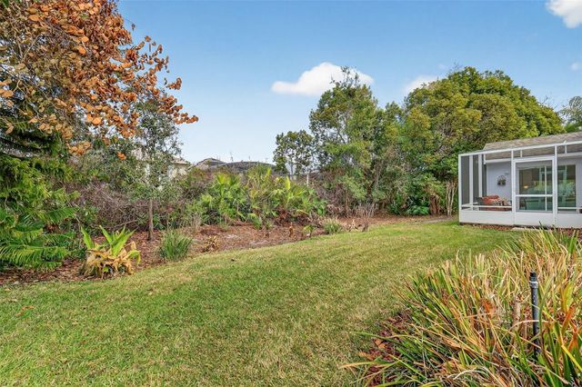 1863 COUNTRY CLUB BOULEVARD, Mount Dora, FL 32757