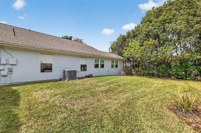 1863 COUNTRY CLUB BOULEVARD, Mount Dora, FL 32757