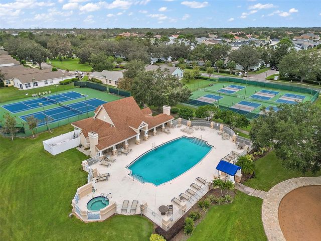 1863 COUNTRY CLUB BOULEVARD, Mount Dora, FL 32757