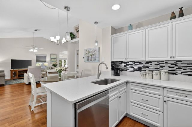 1863 COUNTRY CLUB BOULEVARD, Mount Dora, FL 32757