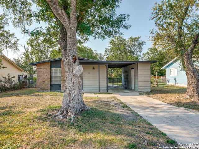 5830 Castle Yard, San Antonio, TX 78218