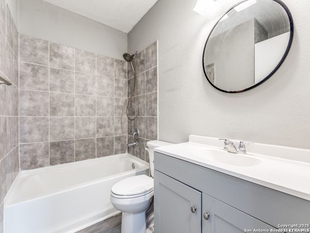 5830 Castle Yard, San Antonio, TX 78218