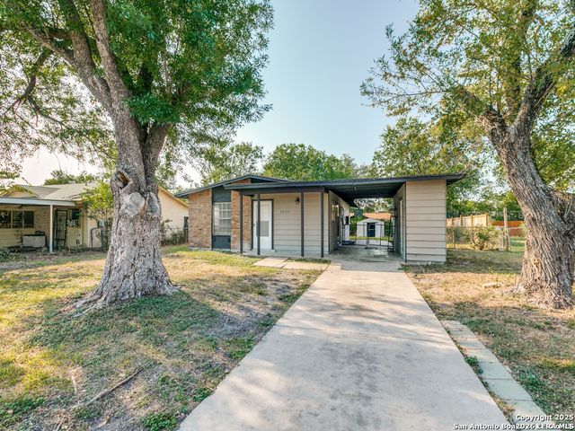 5830 Castle Yard, San Antonio, TX 78218