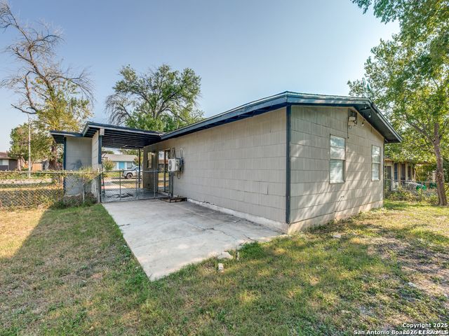 5830 Castle Yard, San Antonio, TX 78218