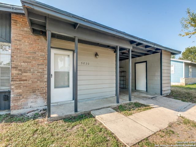 5830 Castle Yard, San Antonio, TX 78218