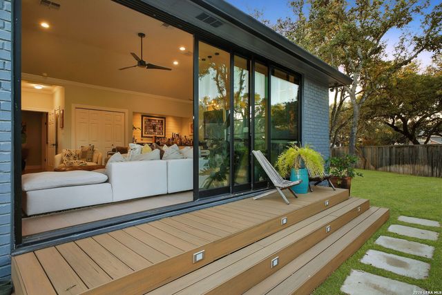 29606 No Le Hace, Fair Oaks Ranch, TX 78015