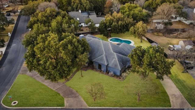 29606 No Le Hace, Fair Oaks Ranch, TX 78015