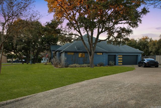 29606 No Le Hace, Fair Oaks Ranch, TX 78015