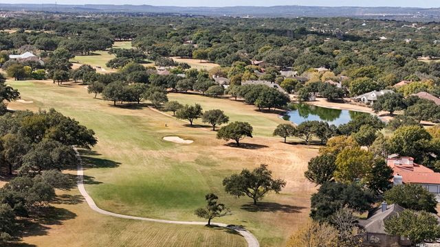 29606 No Le Hace, Fair Oaks Ranch, TX 78015