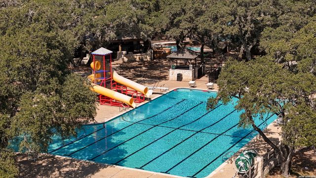 29606 No Le Hace, Fair Oaks Ranch, TX 78015