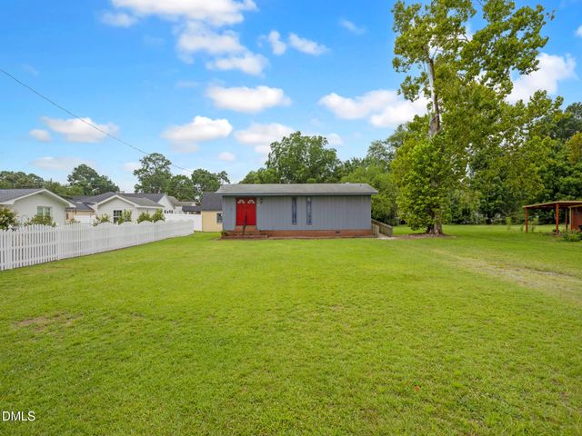 207 Price Street, Pine Level, NC 27576