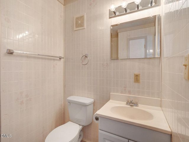 207 Price Street, Pine Level, NC 27576