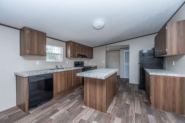 68 Kickback Cove, Round O, SC 29474