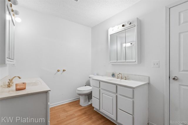 802 Crystal Lane, Marysville, MI 48040