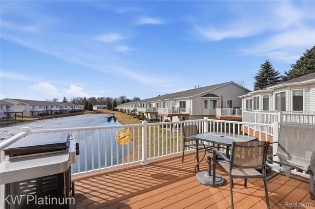 802 Crystal Lane, Marysville, MI 48040