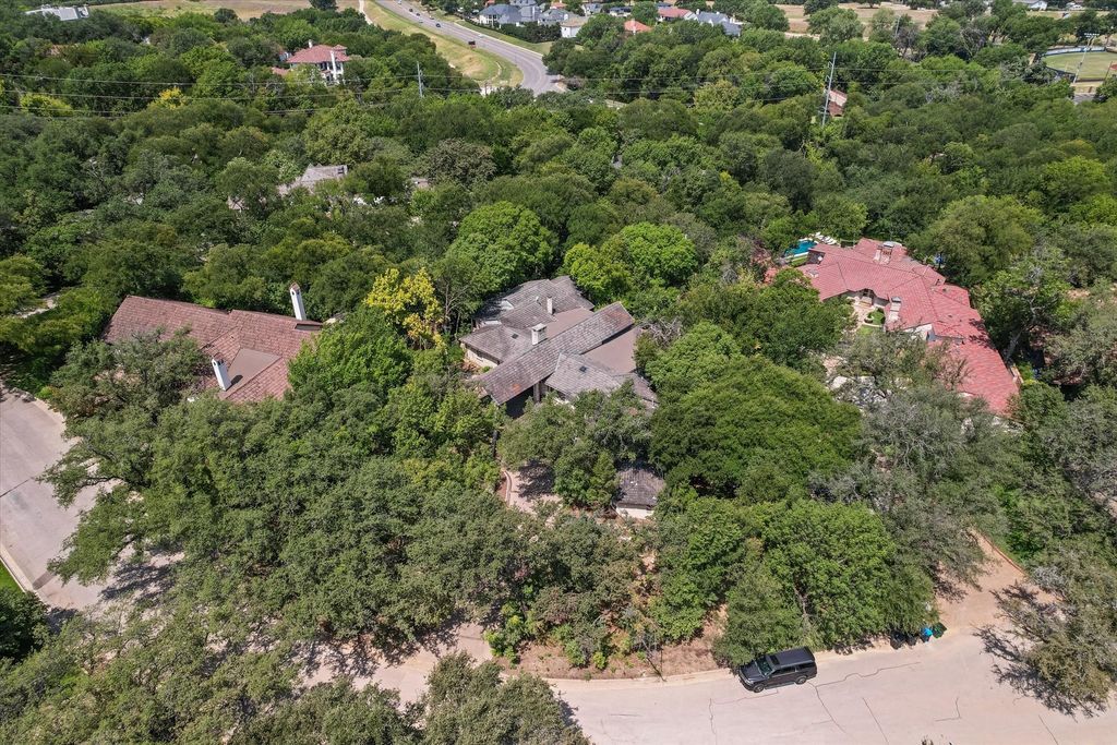 301 Crestwood Drive, Fort Worth, TX 76107 — photo 3