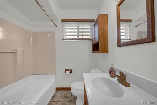 18616 Koester Street, Riverview, MI 48193