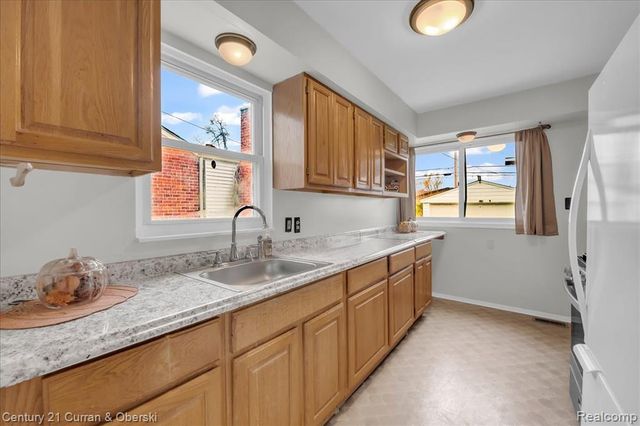 18616 Koester Street, Riverview, MI 48193