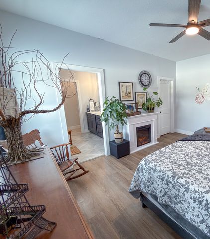 1717 S Stone Creek Boulevard, Urbana, IL 61802