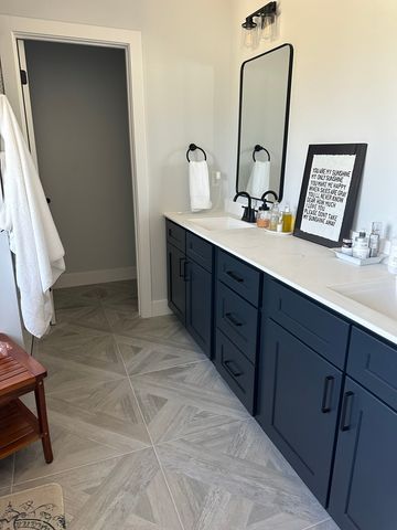 1717 S Stone Creek Boulevard, Urbana, IL 61802