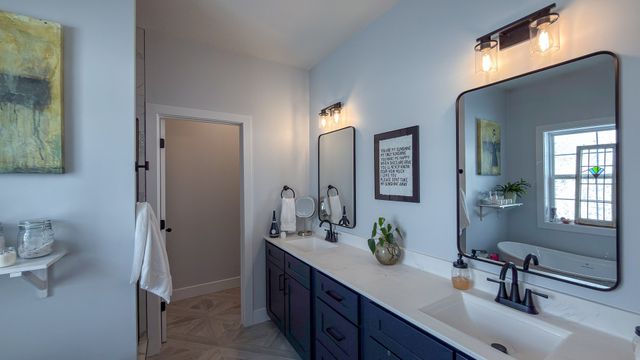 1717 S Stone Creek Boulevard, Urbana, IL 61802