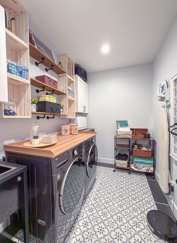 1717 S Stone Creek Boulevard, Urbana, IL 61802