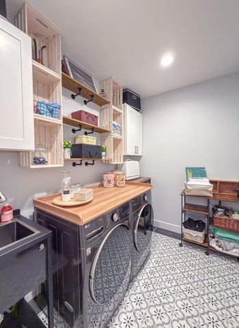 1717 S Stone Creek Boulevard, Urbana, IL 61802