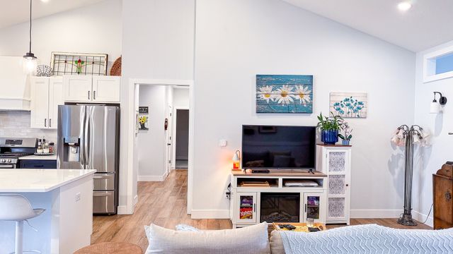 1717 S Stone Creek Boulevard, Urbana, IL 61802