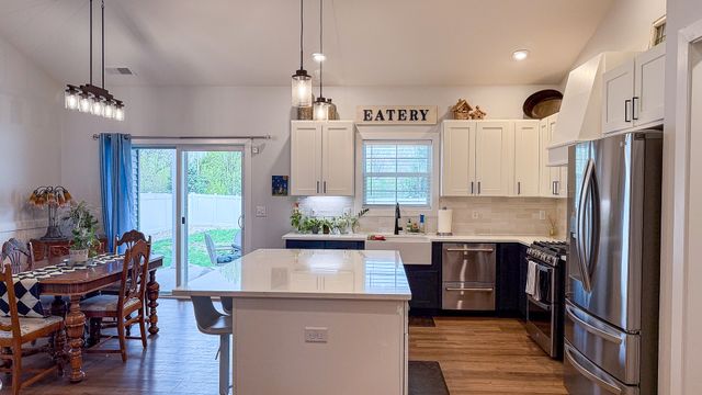 1717 S Stone Creek Boulevard, Urbana, IL 61802