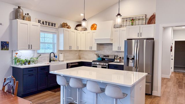 1717 S Stone Creek Boulevard, Urbana, IL 61802