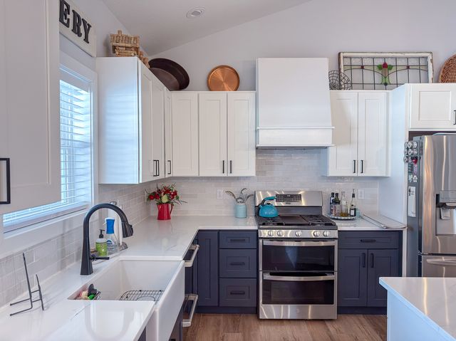 1717 S Stone Creek Boulevard, Urbana, IL 61802