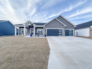 1717 S Stone Creek Boulevard, Urbana, IL 61802