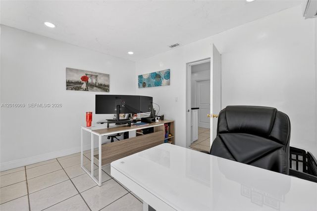 2620 NW 89th Ave, Sunrise, FL 33322